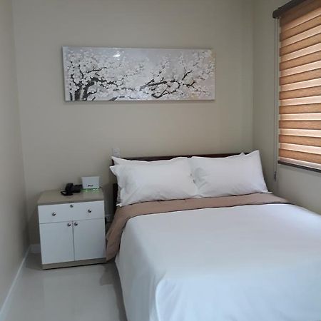 Yulz 516 At Cityscape Bacolod Eksteriør billede